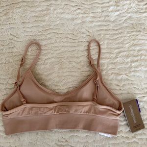 patagonia barely everyday bra